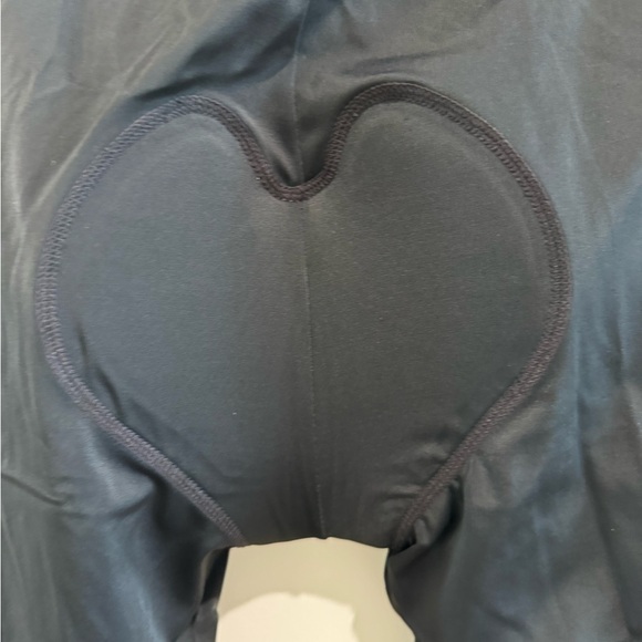 Trayl Biker Leggings with Padding  size Medium - Picture 4 of 5